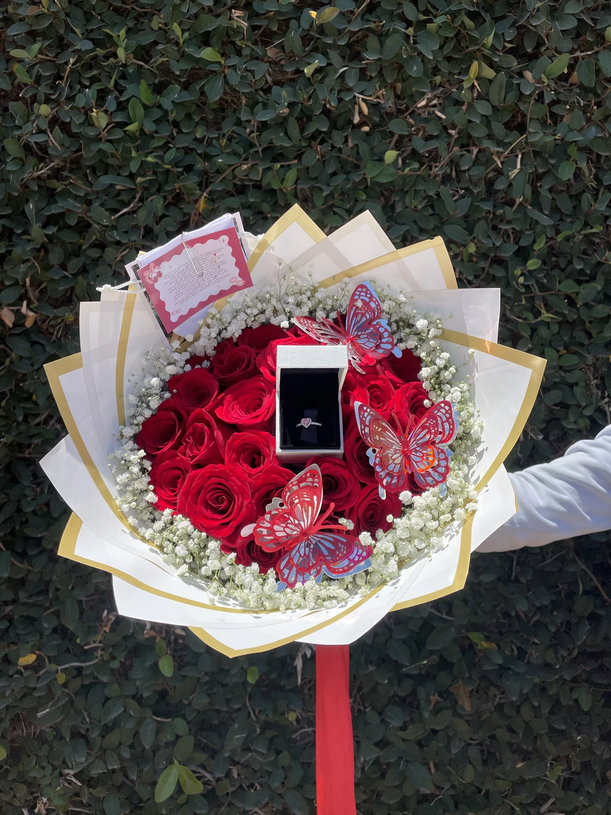 Ramo de 30 rosas y anillo - imagen 1