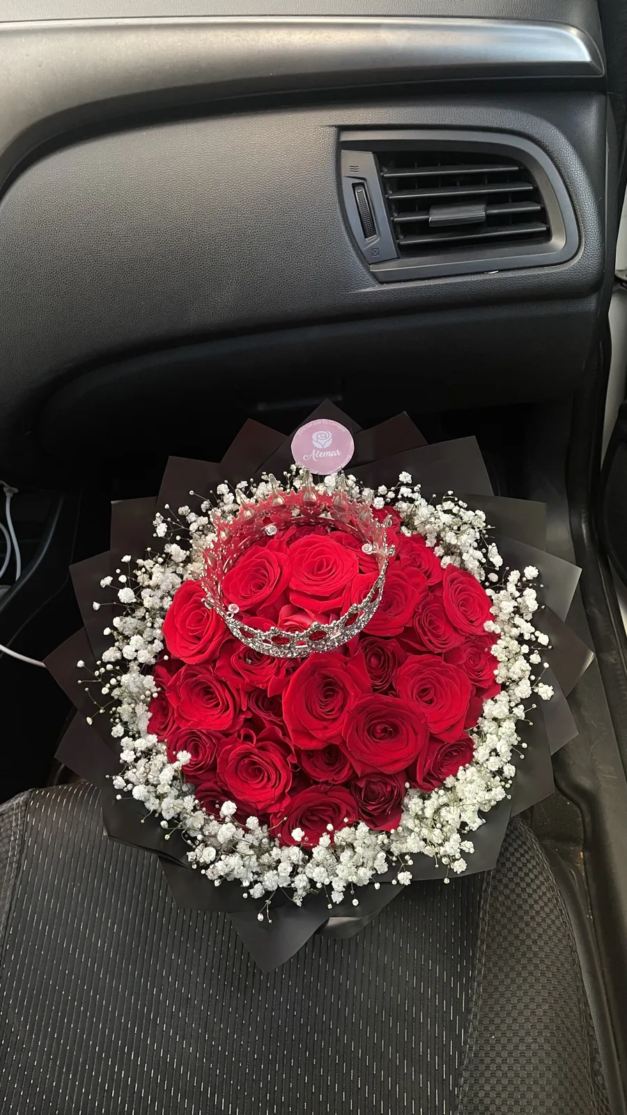 30 rosas y corona - imagen 1