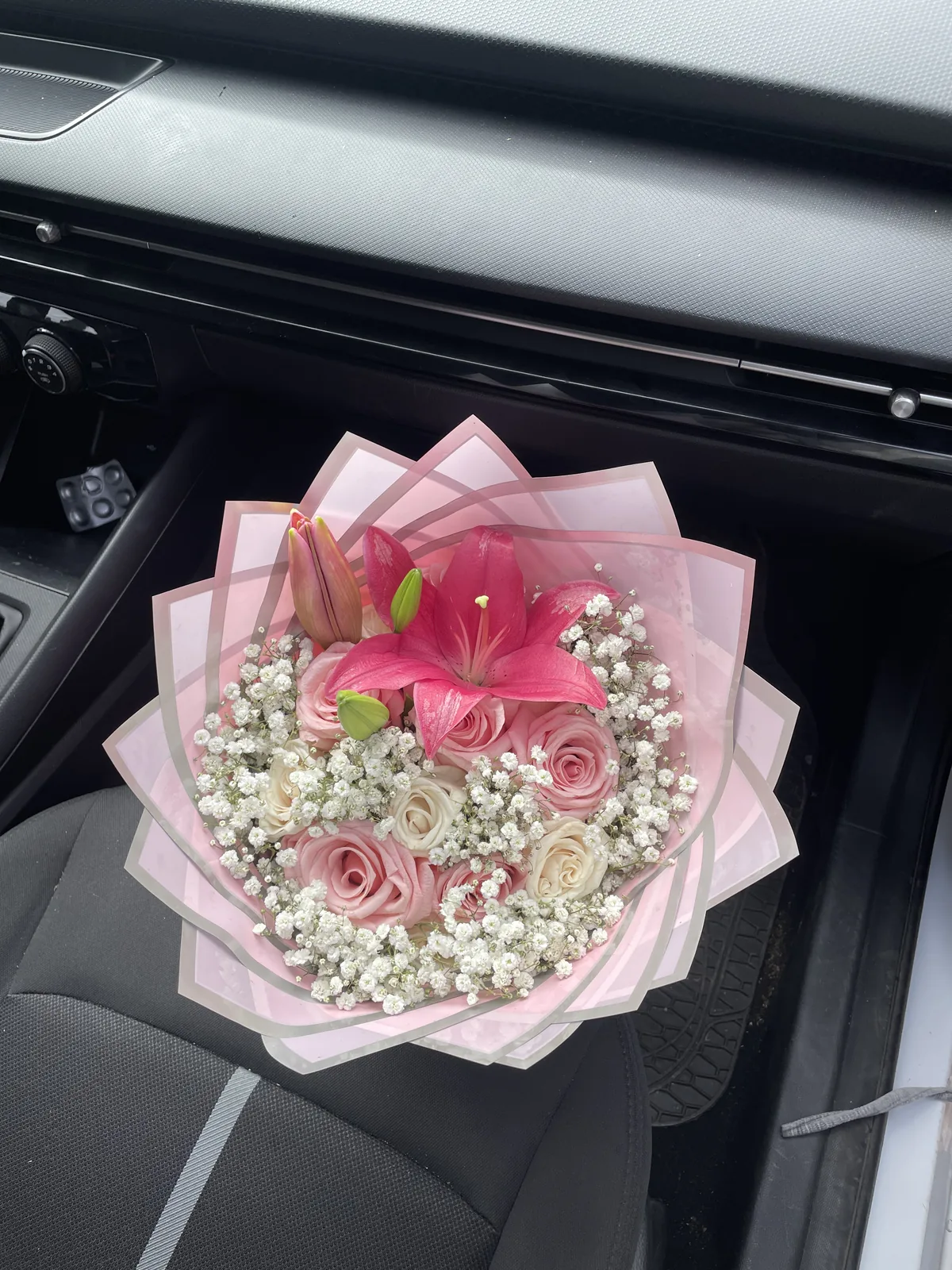 Rosas, nube y lirios - imagen 1